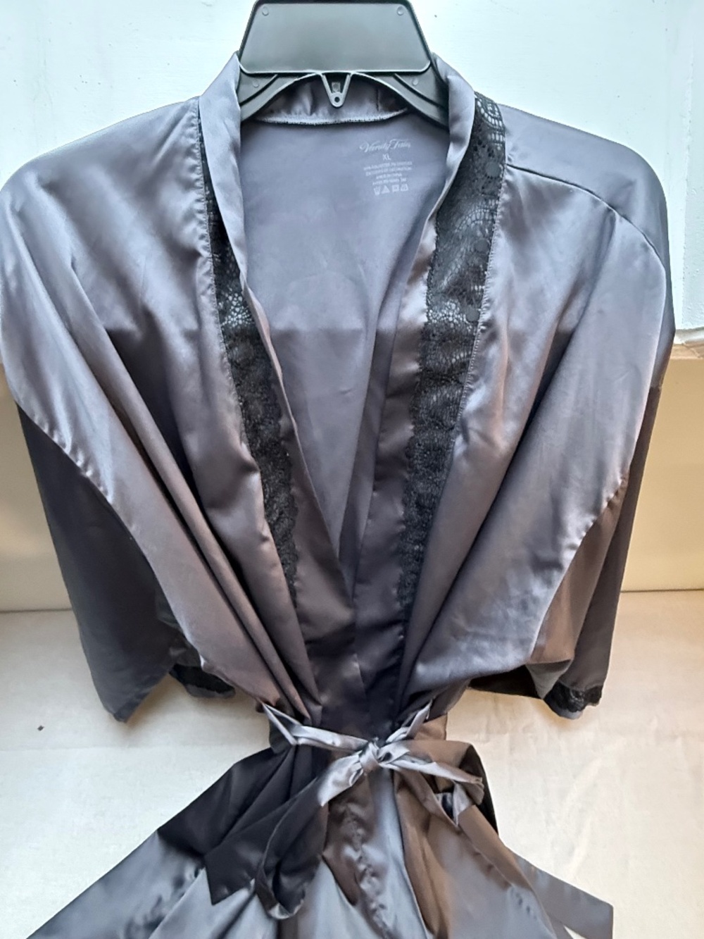 Vanity Fair Charcoal Gray Satin Robe With Black Lace Trim XL